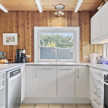Semesterbostad 4 Bedroom Beautiful In Grenaa *